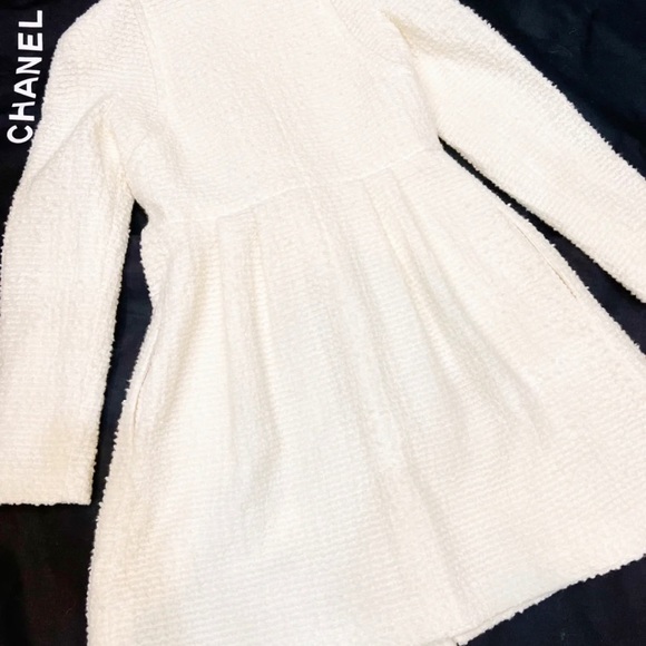 Chanel jacket - Picture 2 of 7